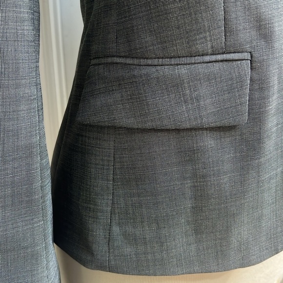 Theory Gabe B One Button Blazer - Picture 10 of 17